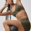 Pantalón corto de compresión de 3" Alo Softsculpt High-Waist «Precision» — Verde olivo