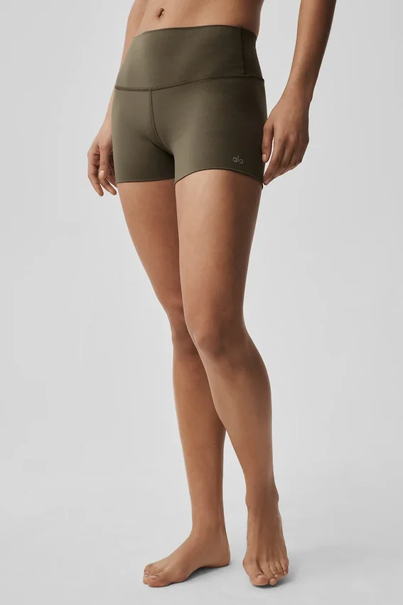 Pantalón corto de compresión de 3" Alo Softsculpt High-Waist «Precision» — Verde olivo