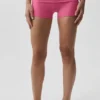 Pantalón corto de talle bajo con cinturilla doblada Alo Softsculpt de 3" — Rosa Paraíso