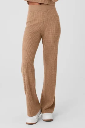Pantalón de cachemira High-Waist con tejido de panal mullido - Almendra tostada