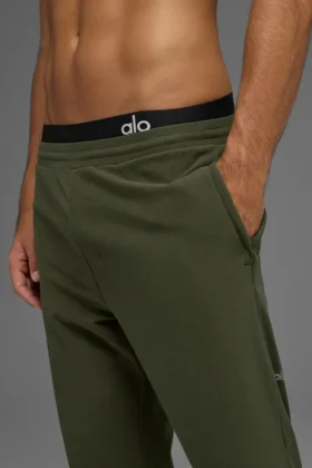 Pantalón de chándal Conquer Max Performance – Verde oliva