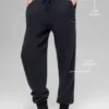 Pantalón jogger de lana y cachemira High-Waist New Class — Negro