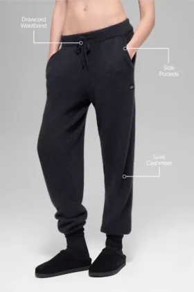 Pantalón jogger de lana y cachemira High-Waist New Class — Negro