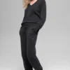 Pantalón jogger de lana y cachemira High-Waist New Class — Negro