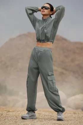 Pantalón jogger de pierna ancha Sheer Game Time - Gris lunar
