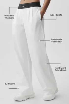Pantalón Suit Up (corte regular) – Blanco/Negro