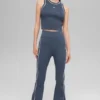Pantalones acampanados de cintura alta de jerséu acanalado — Bluestone/Blanco