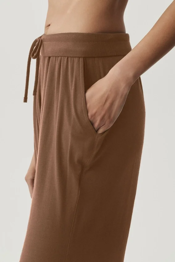 Pantalones acampanados de estilo lounge, delicados y semitransparentes - Marrón bronceado