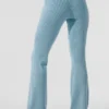 Pantalones acampanados High-Waist de punto vaquero — Azul celeste/Azul celeste oscuro