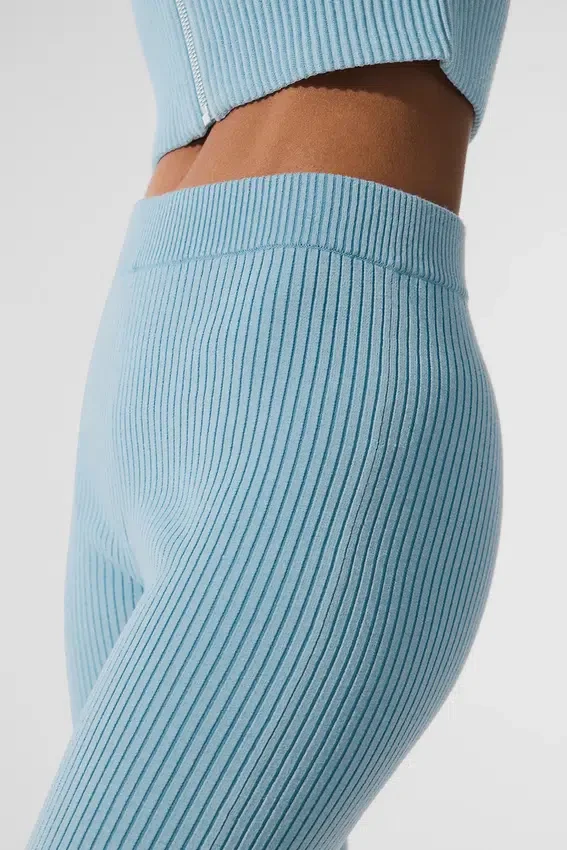Pantalones acampanados High-Waist de punto vaquero — Azul celeste/Azul celeste oscuro