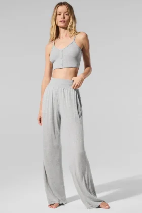 Pantalones acampanados semitransparentes y delicados para estar por casa — Gris jaspeado deportivo