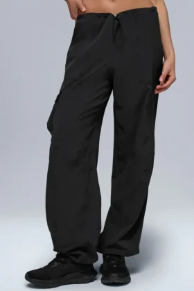 Pantalones cargo Megastar de talle bajo — Negro