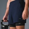 Pantalones cortos Conquer React 2 en 1 de alto rendimiento - Azul marino/Negro