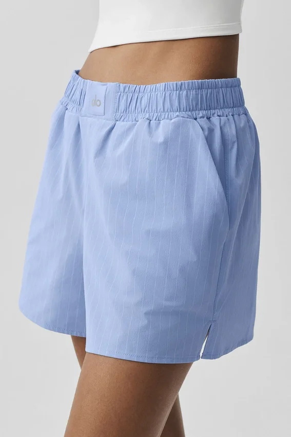 Pantalones cortos «Daylight» a rayas finas — Azul Provenza claro/Blanco