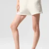 Pantalones cortos de chándal Low Key — Marfil