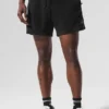 Pantalones cortos de felpa costera de 7" — Negro