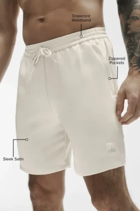 Pantalones cortos de satén Horizon de 7″ – Color hueso