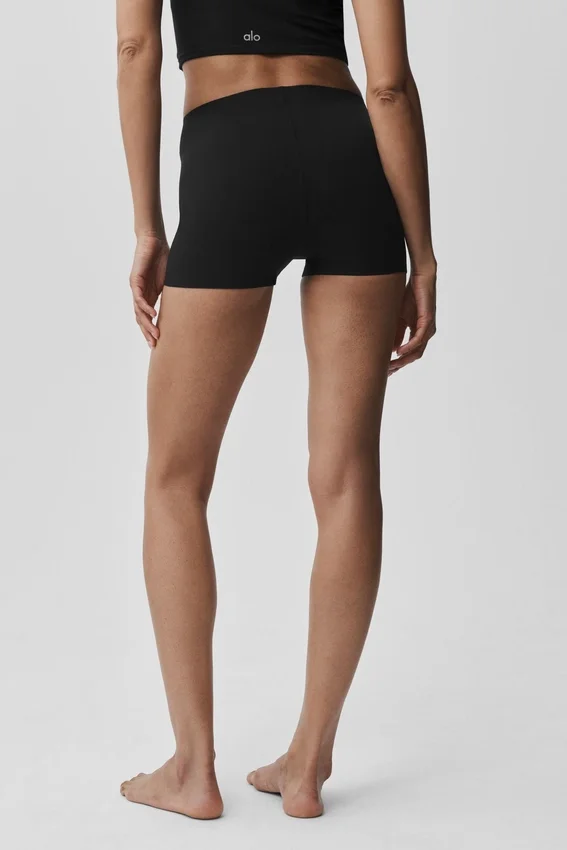 Pantalones cortos de talle medio Alo Softsculpt de 2" – Negro