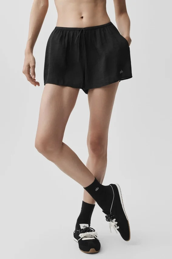 Pantalones cortos de talle medio «Golden Hour» semitransparentes — Negro