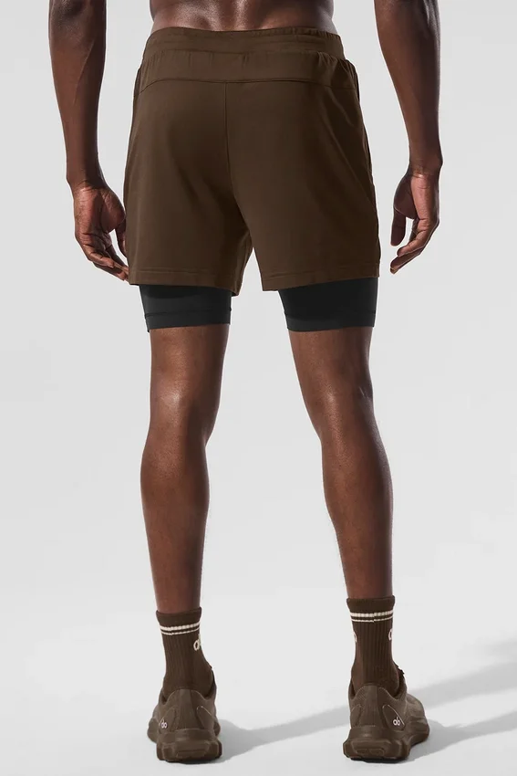Pantalones cortos deportivos 2 en 1 Conquer React - Espresso/Negro