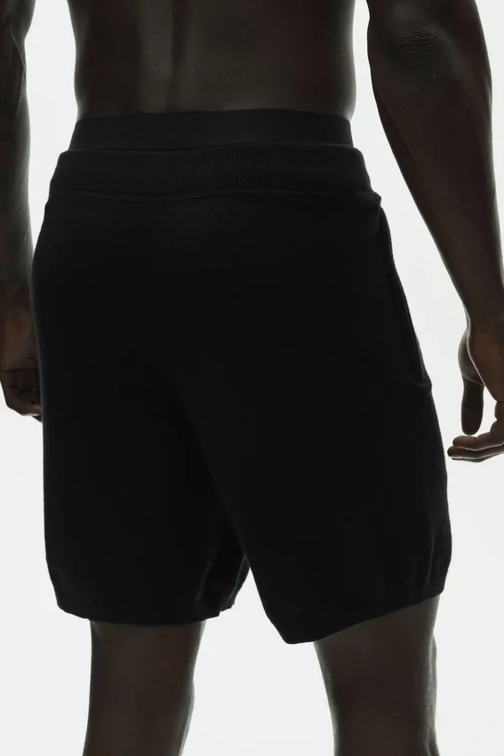 Pantalones cortos «Ever Soft» de algodón y cachemira de 7" — Negro