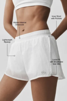 Pantalones cortos Go Time de talle medio – Blanco