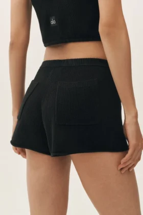 Pantalones cortos Heatwave de seda y cachemira de talle medio – Negro