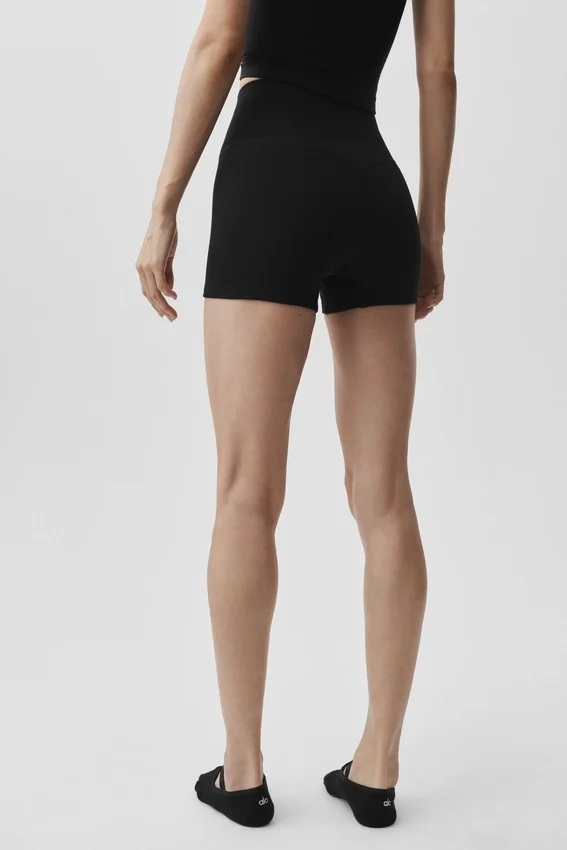 Pantalones cortos High-Waist sin costuras de modal acanalado de 4" - Negro