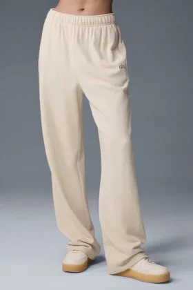 Pantalones de chándal Accolade de corte recto - Leche de avena