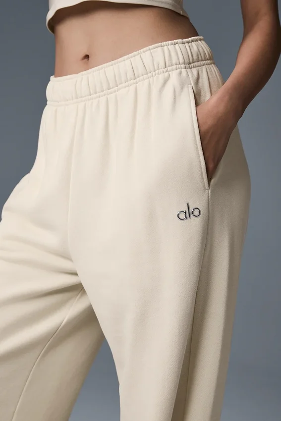 Pantalones de chándal Accolade de corte recto - Leche de avena