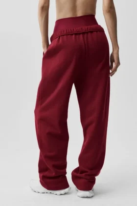 Pantalones de chándal Accolade de corte recto – Rojo «Summer Romance»