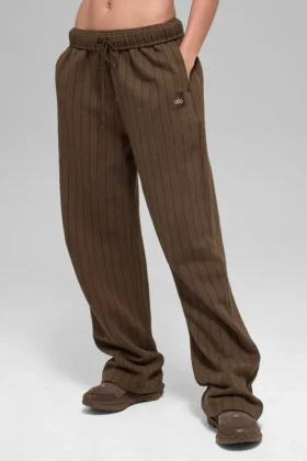 Pantalones de chándal de pierna recta con rayas finas - Rayas finas color espresso