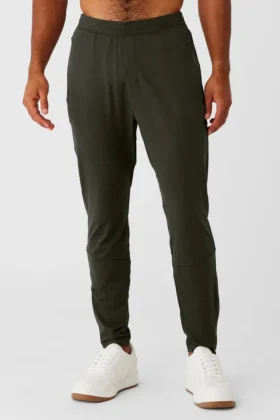 Pantalones deportivos Conquer React - Verde sigiloso