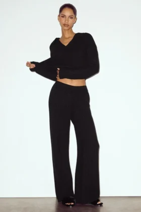 Pantalones High-Waist de cachemira, corte recto - Negro