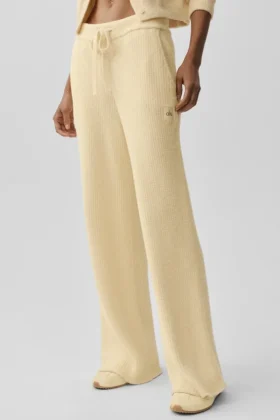 Pantalones High-Waist y pierna ancha «Snuggle up Jersé» — Amarillo candlelight