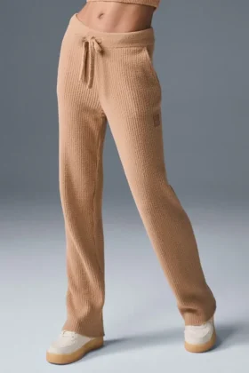 Pantalones High-Waist y pierna ancha «Snuggle Up Jersé» — Toasted Almond