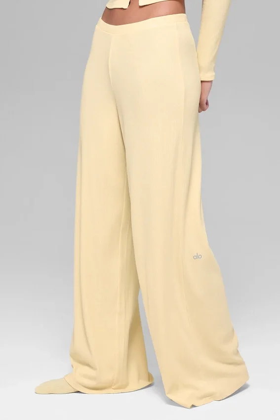 Pantalones rectos Dreamlight de talle medio — Amarillo Candlelight