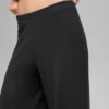 Pantalones rectos Dreamlight de talle medio - Negro