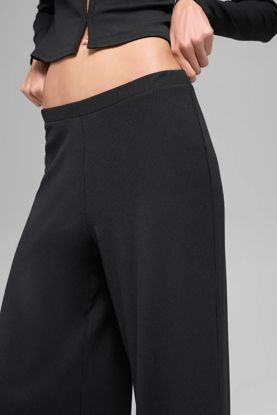 Pantalones rectos Dreamlight de talle medio - Negro