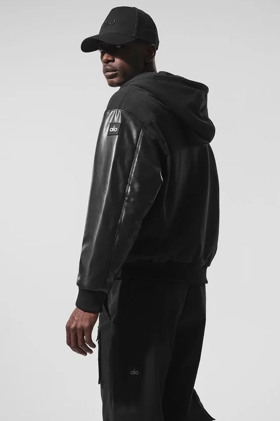 Selecciona la chaqueta bomber con capucha - Negra