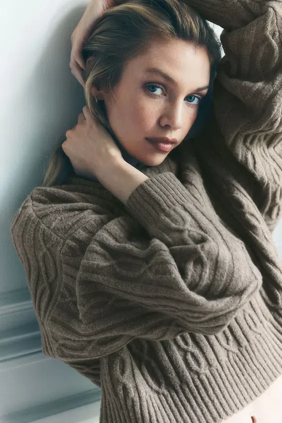 Sudadera con capucha «Winter Bliss» de punto trenzado - Cacao claro