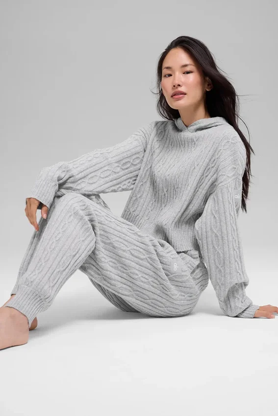 Sudadera con capucha «Winter Bliss» de punto trenzado — Gris jaspeado deportivo