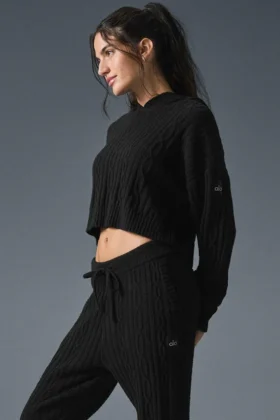 Sudadera con capucha «Winter Bliss» de punto trenzado – Negro
