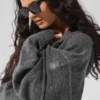 Sudadera con capucha y cremallera completa «New Class» de lana y cachemira — Gris platino