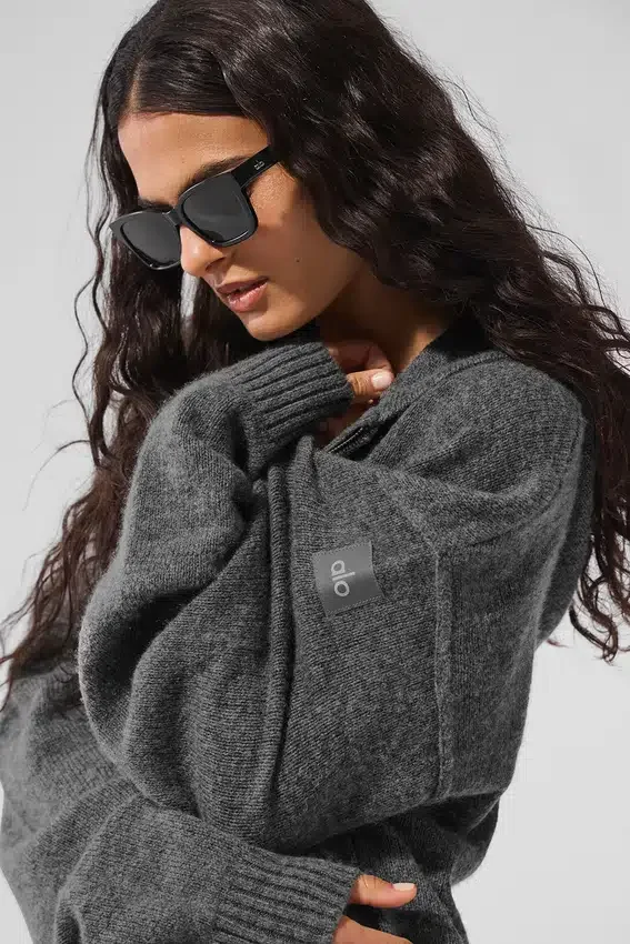 Sudadera con capucha y cremallera completa «New Class» de lana y cachemira — Gris platino