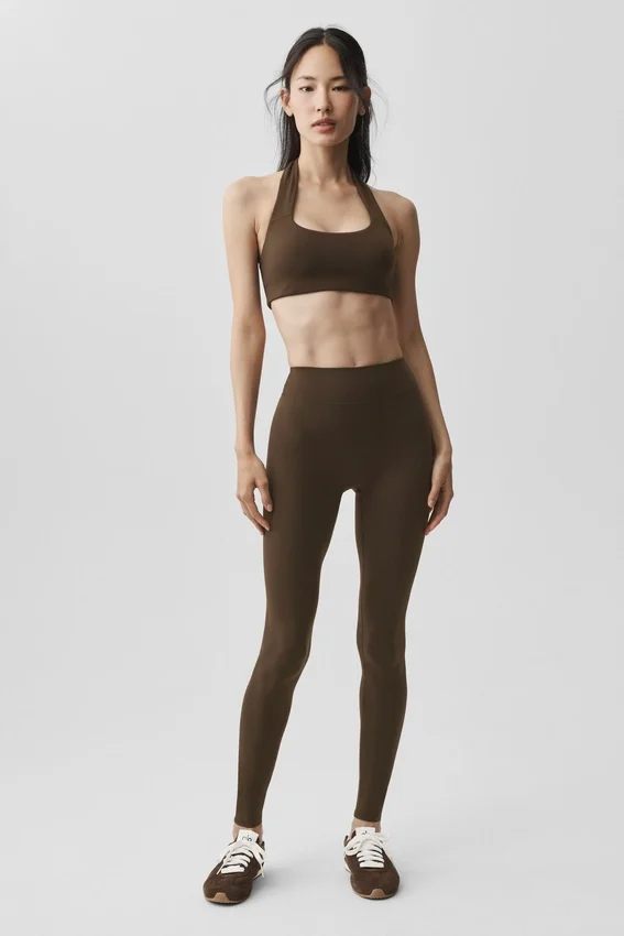 Sujetador halter «Feel the Heat» de Alo Softsculpt - Espresso