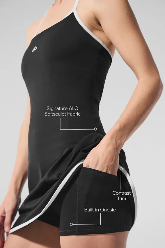 Vestido de tenis con cuello halter Alo Softsculpt - Negro/Blanco